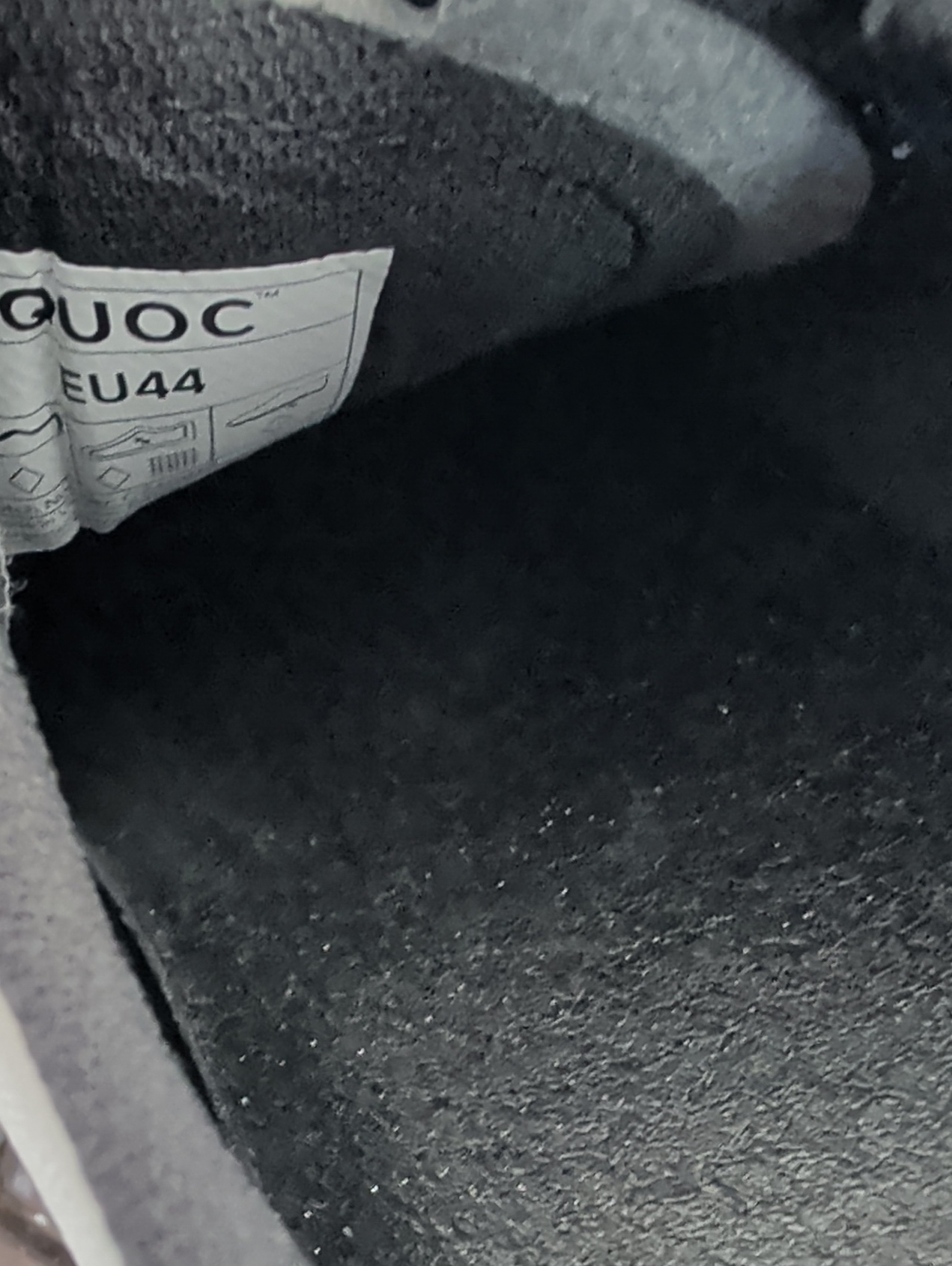Quoc Escape Off-Road Cycling Shoes Left Shoe Sz 45 Right Shoe Size 44 — image 6 of 8